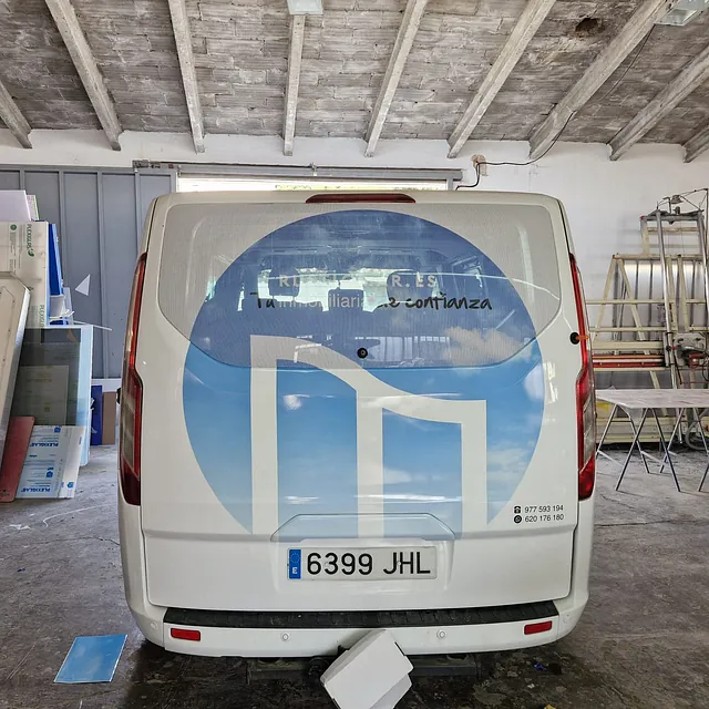 Coche rotulado