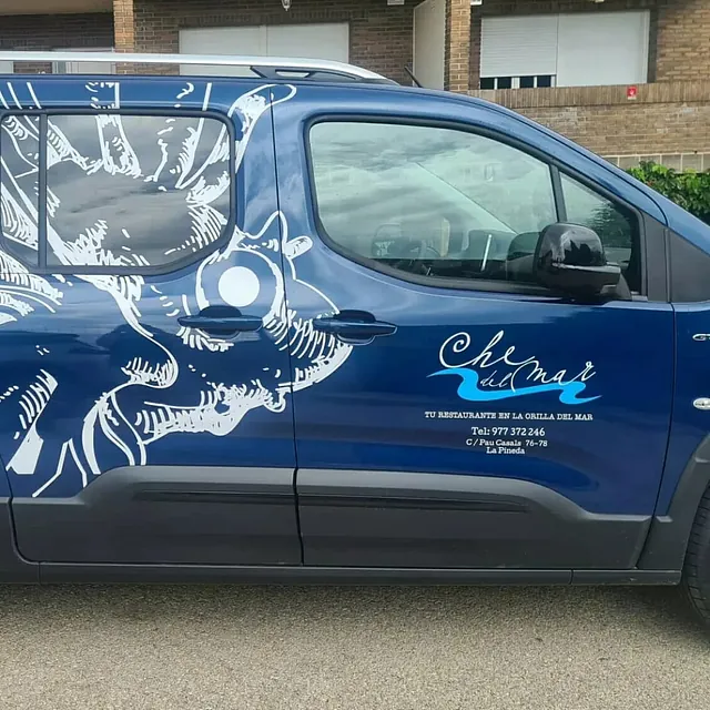Coche rotulado